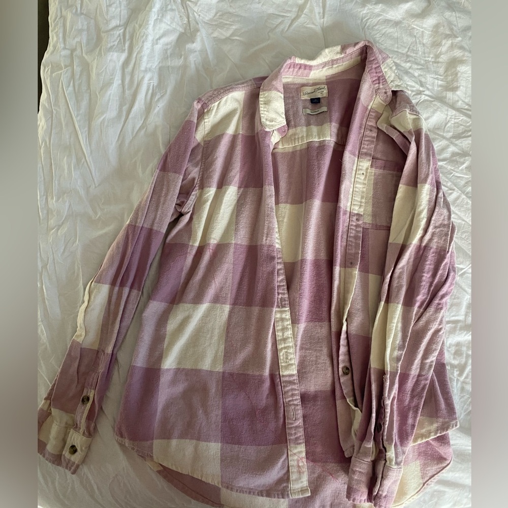 Lightweight flannel top